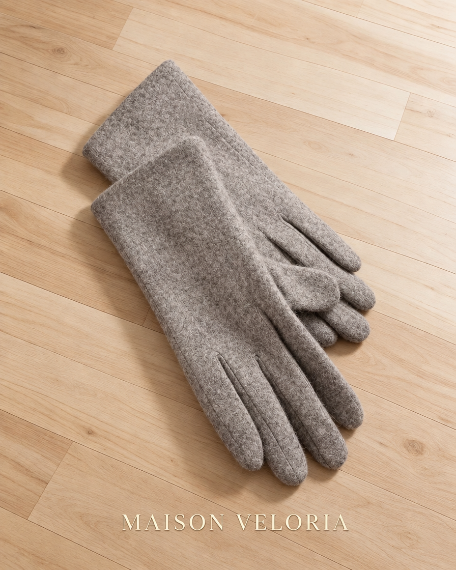 Winter Gloves in Grey