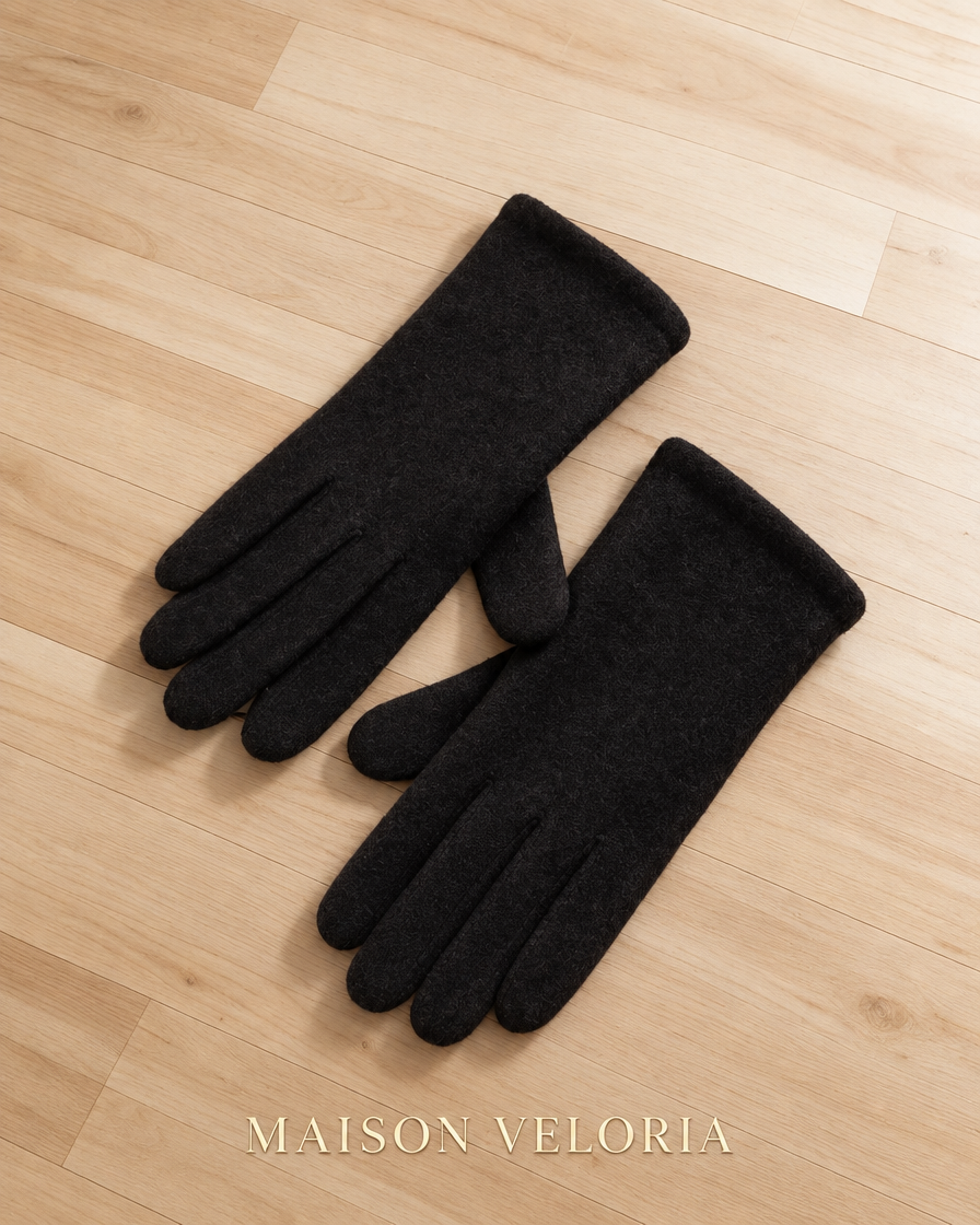 Winter Gloves in Black